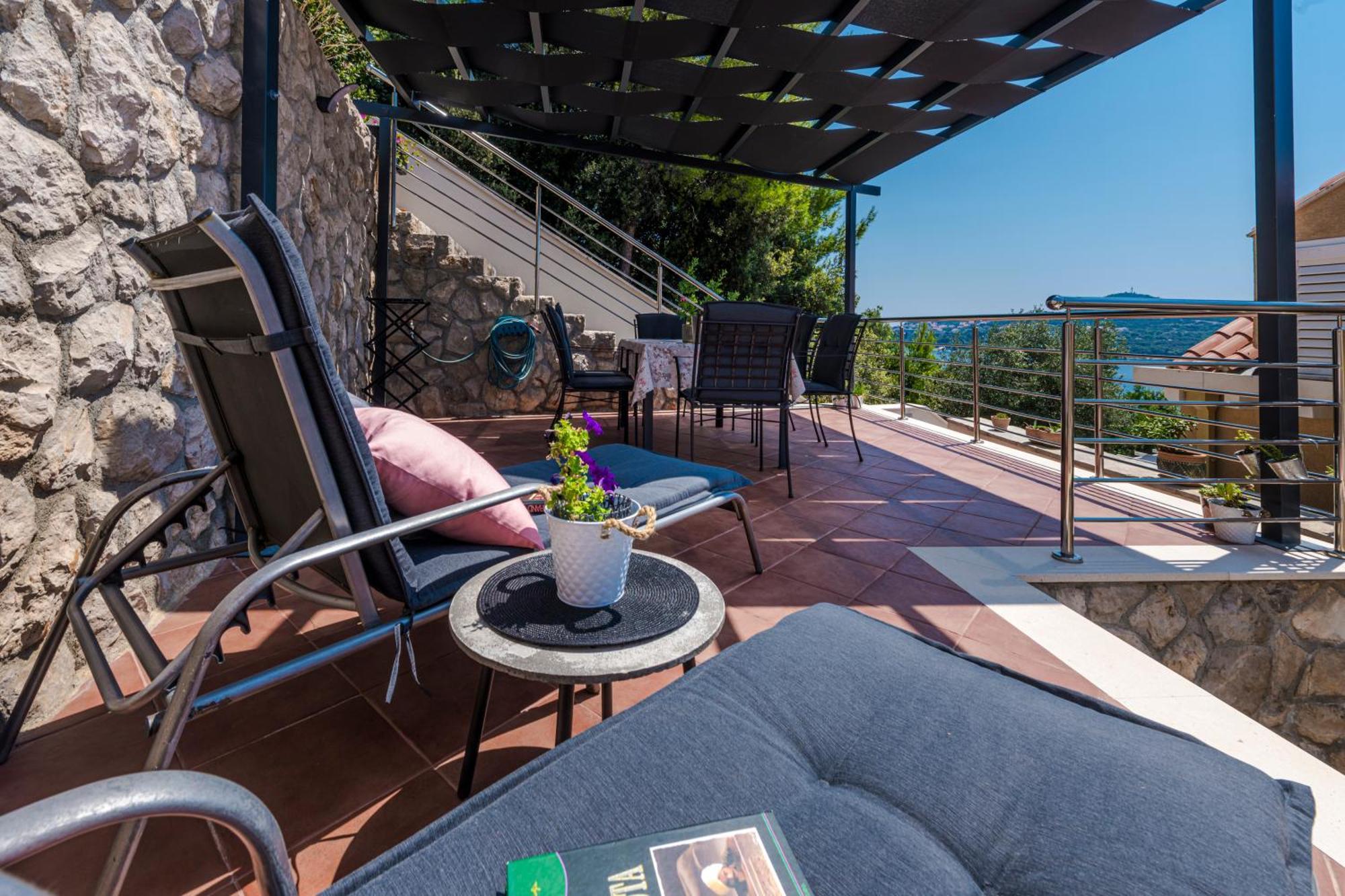 Pool Deck Comfort *